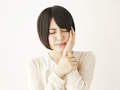 根管治療をせずに放置すると・・・